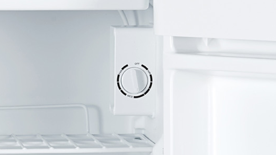 Maneja la temperatura con el frigobar MMB 91 S